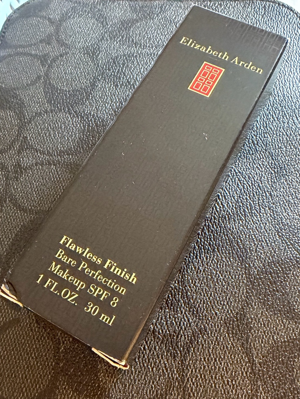 Elizabeth Arden Flawless Finish foundation Makeup SPF 8 - NIB